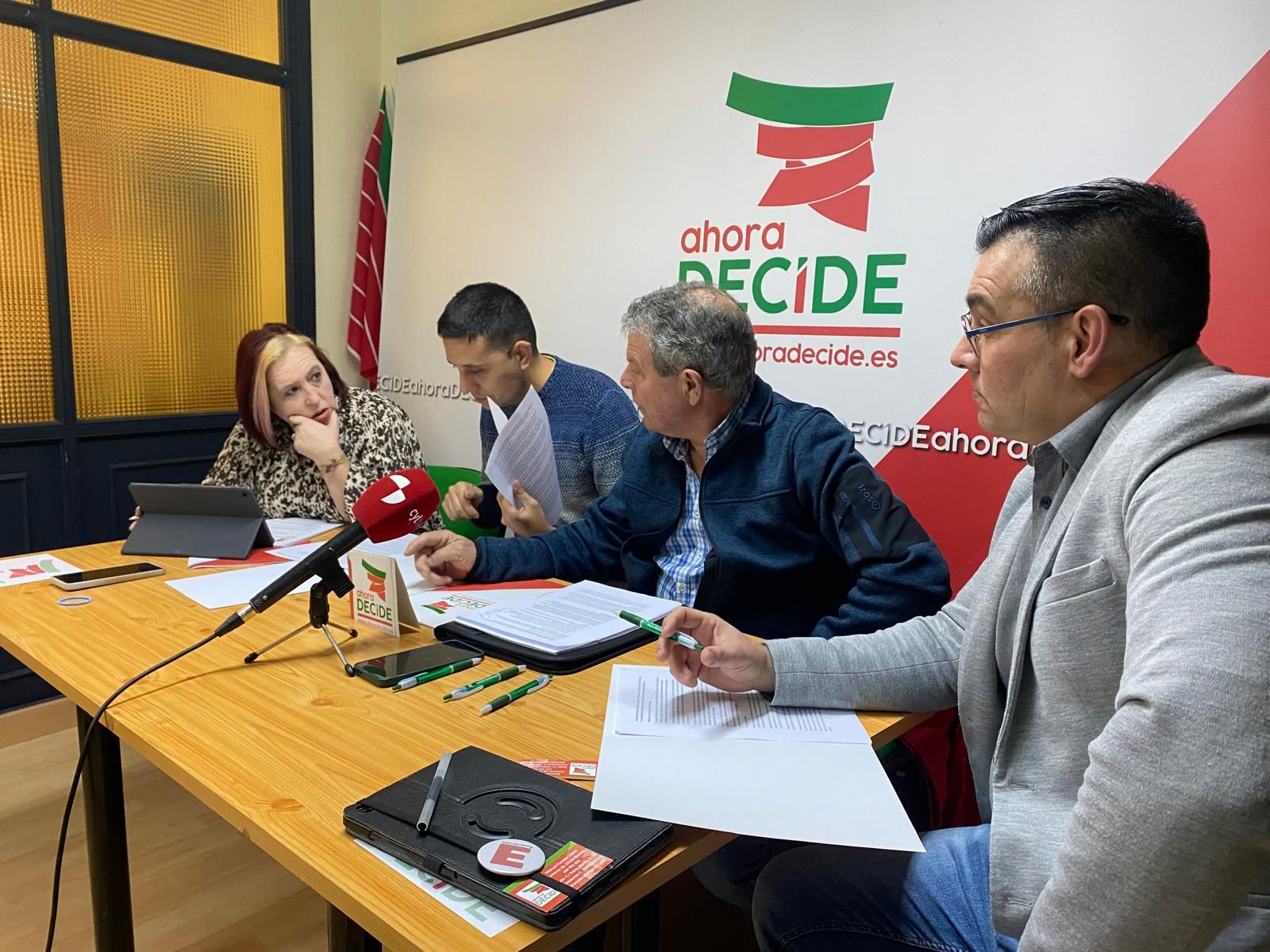Representantes de España Vaciada y Ahora Decide durante la rueda de prensa