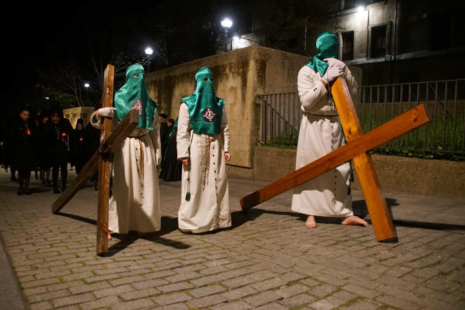 Las imágenes de la emotiva procesión de la Dominicana sin el Cristo de la Buena Muerte