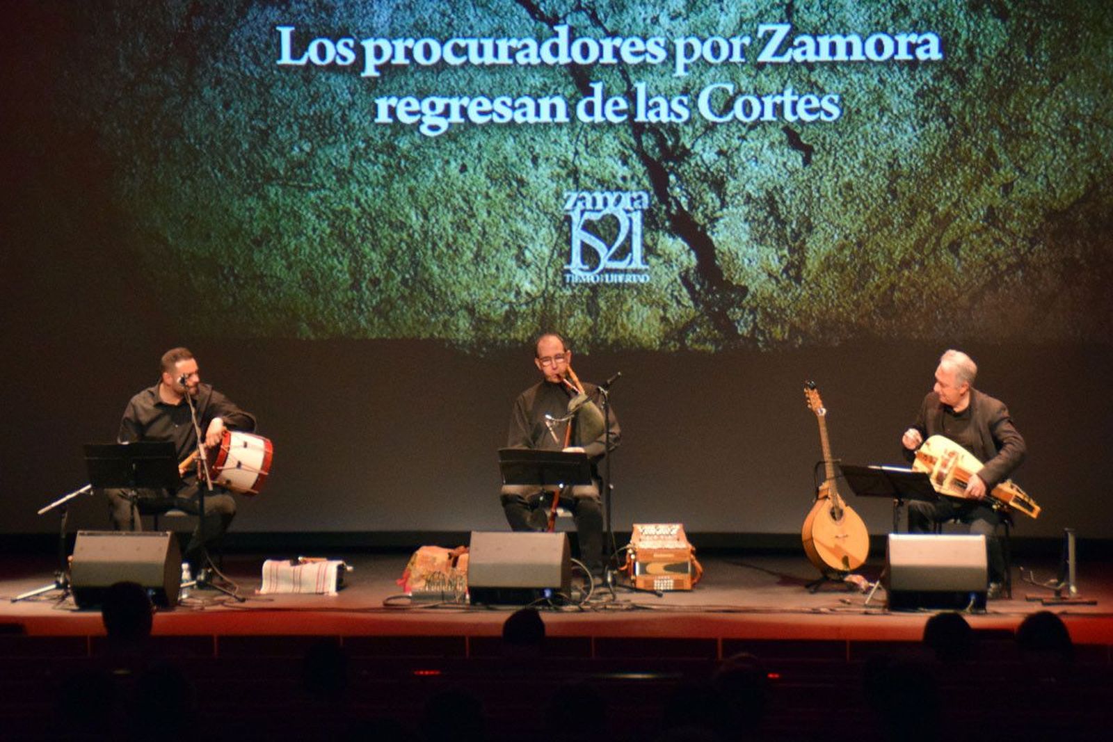 El concierto teatralizado sobre la Guerra de las Comunidades se estrena con éxito en el Ramos Carrión