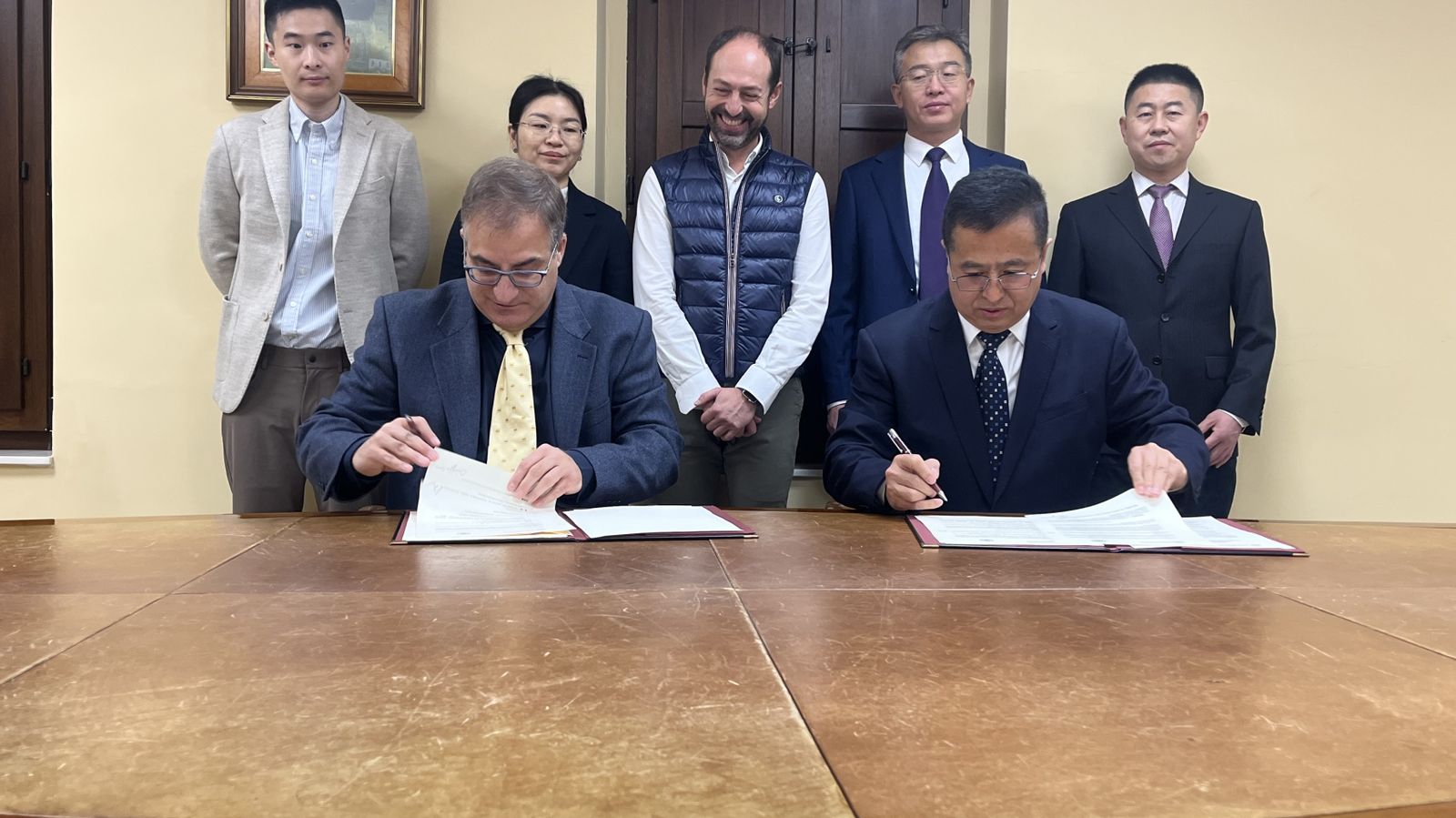 La USAL extiende sus lazos internacionales con un convenio con la Universidad china agrícola de Qingdao