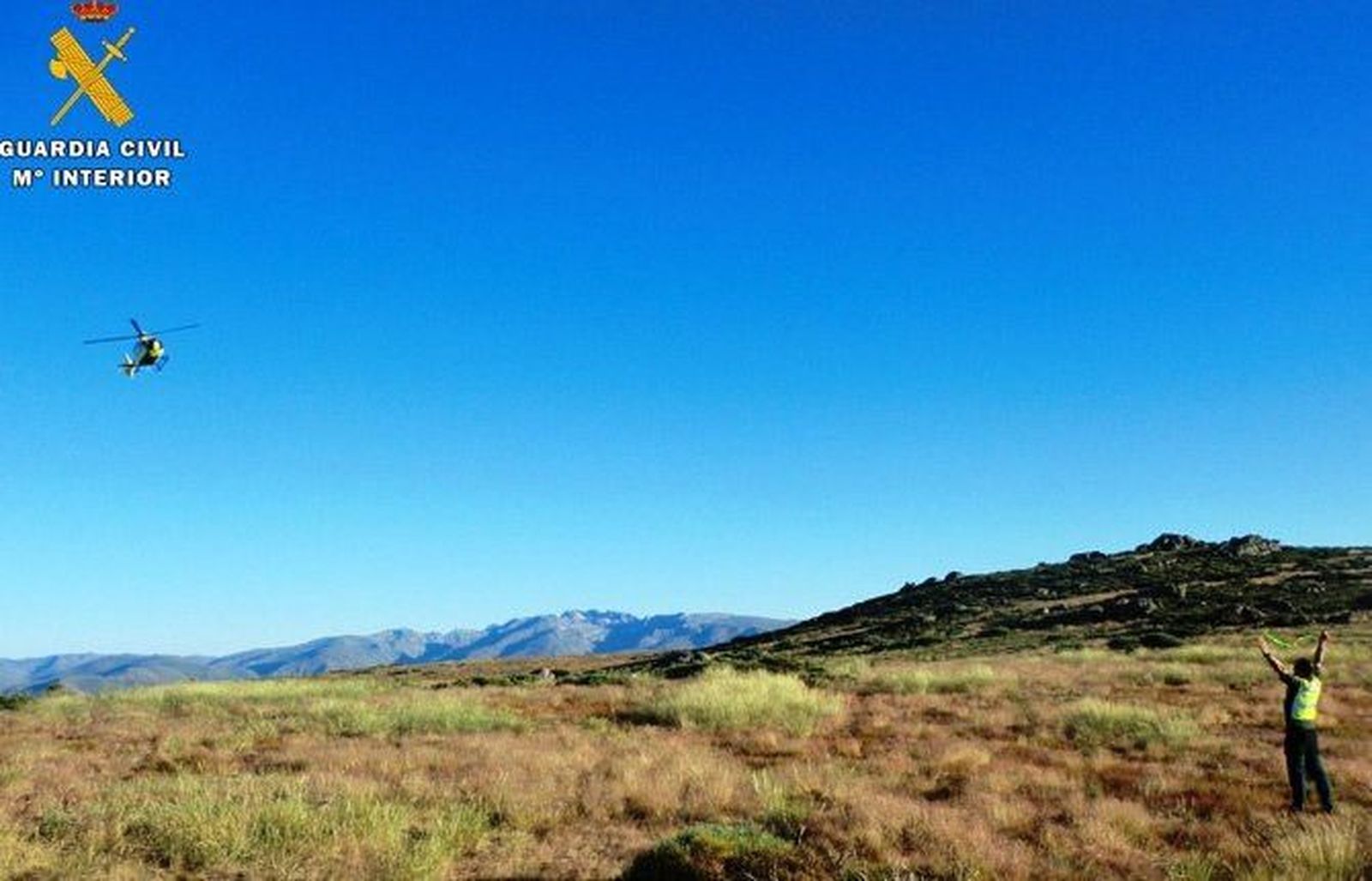 Rescatan a un parapentista con lesiones en cuello y espalda