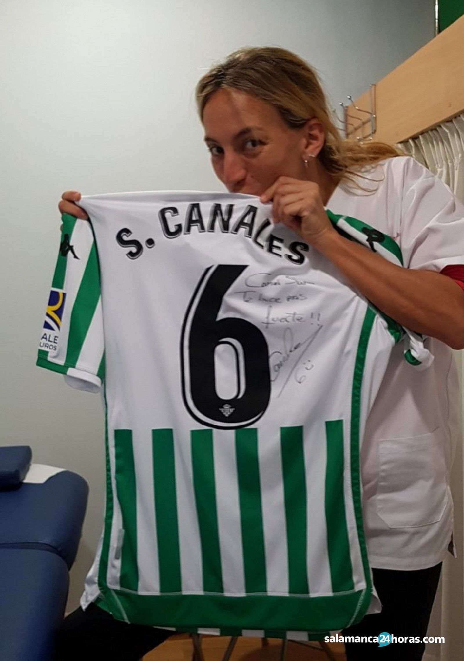 Itziar camiseta Canales