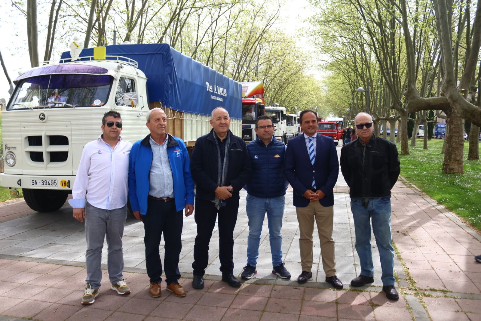 Concentración de camiones clásicos por la X Ruta Peña de Francia Clásicos Pesados CYL