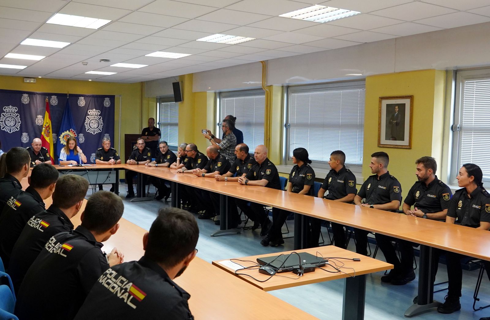 La delegada del Gobierno en Castilla y León, Virginia Barcones, asiste al acto de bienvenida de los nuevos agentes de la Policía Nacional en prácticas