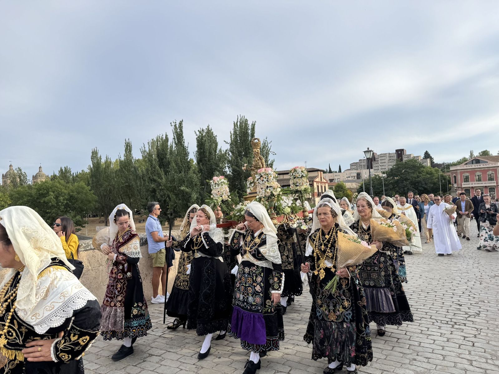 XXXV Ofrenda Floral en Honor de Santa María de la Vega