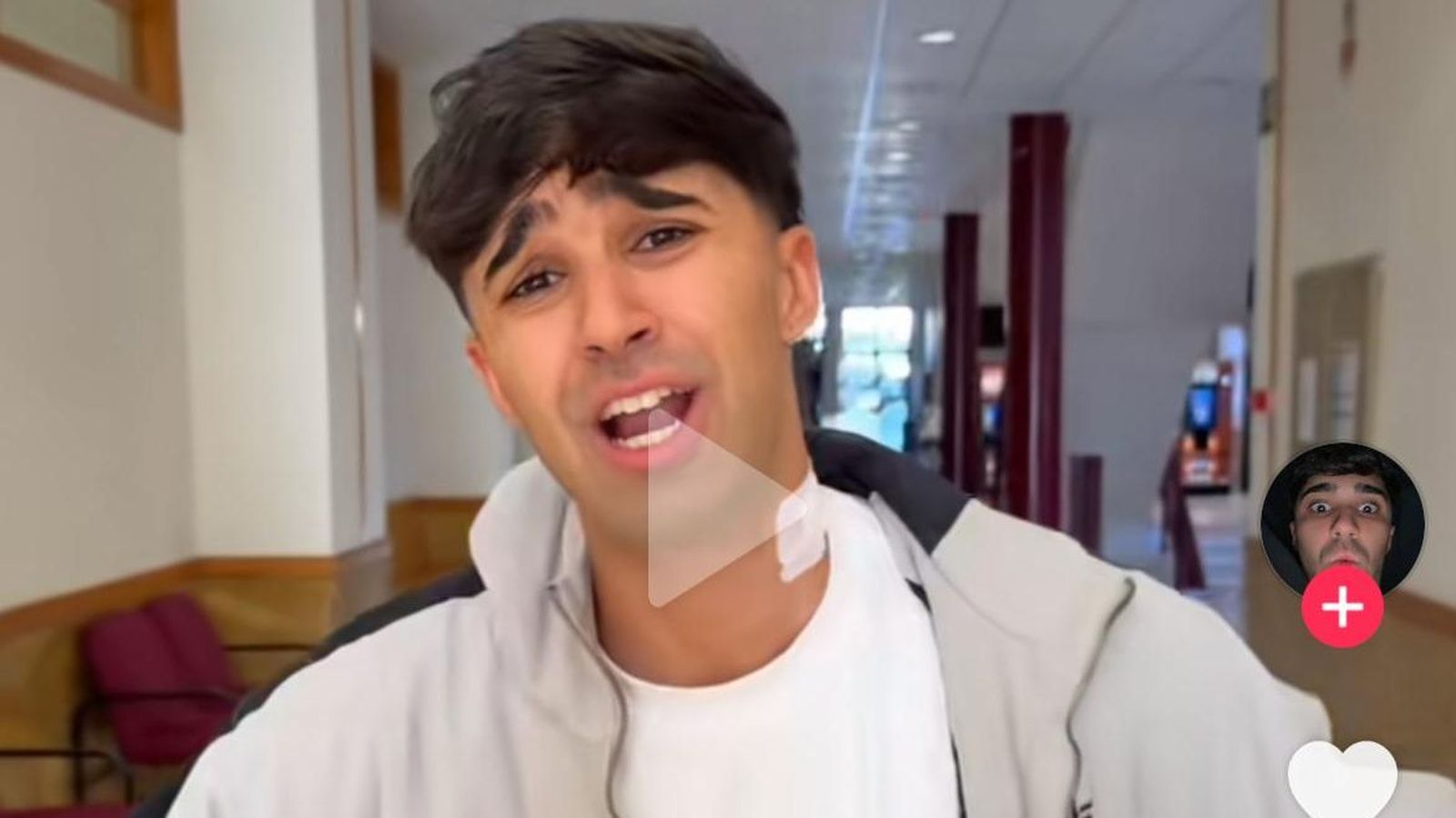 La Facultad de Derecho de la USAL, escenario del último TikTok de Pablo Vera