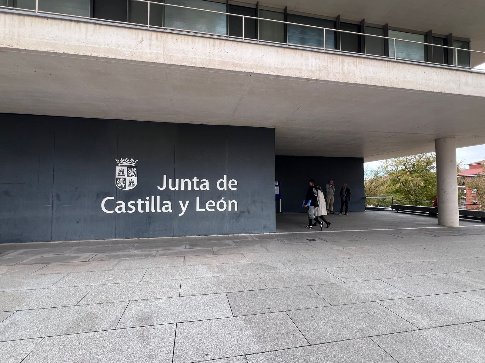 Delegación Territorial de la Junta de Castilla y León Edificio ESAUN (3) Delegación Territorial de la Junta de Castilla y León Edificio ESAUN (3)