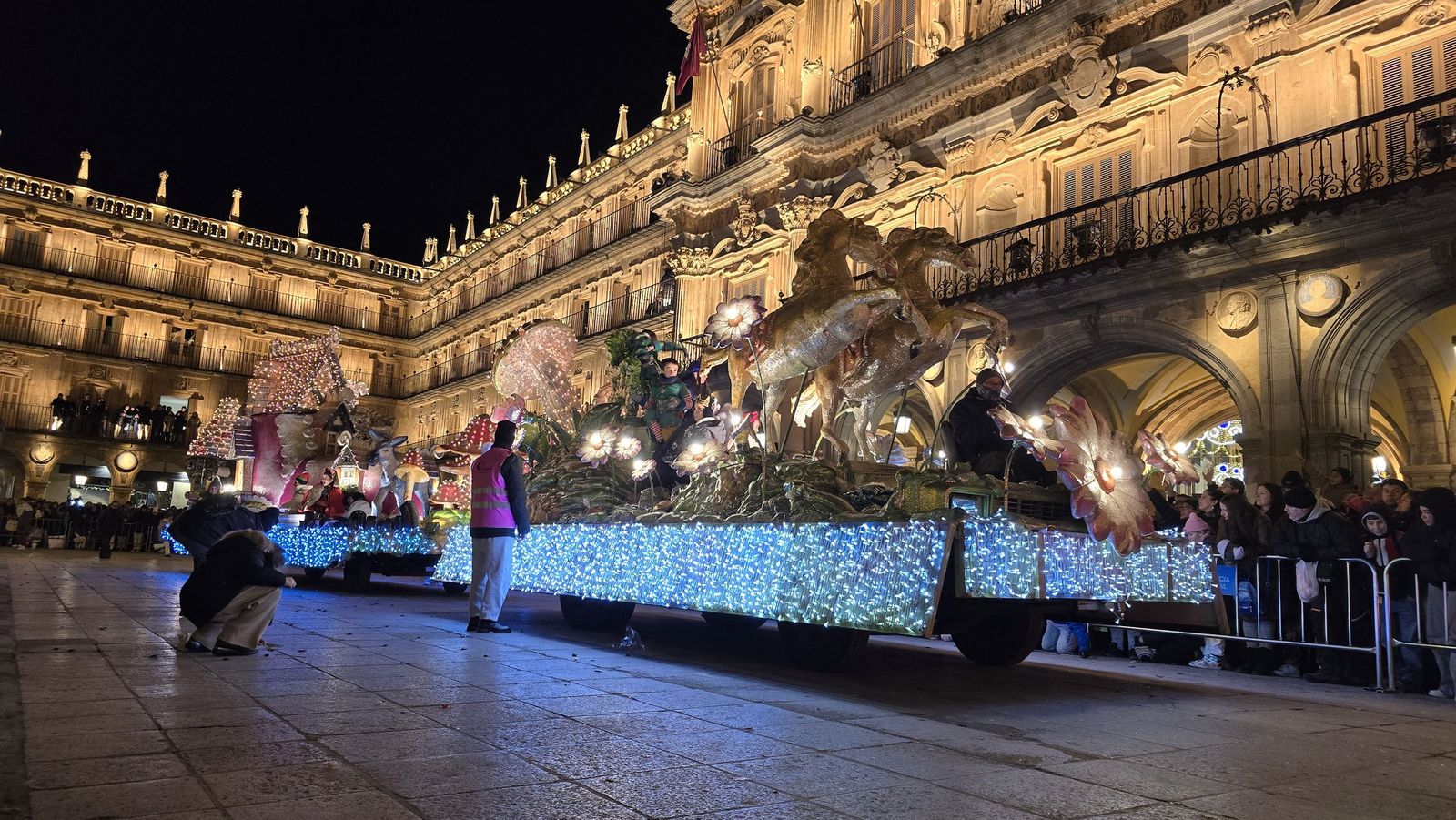 Los Reyes Magos recorren las calles de Salamanca en la Cabalgata 2026