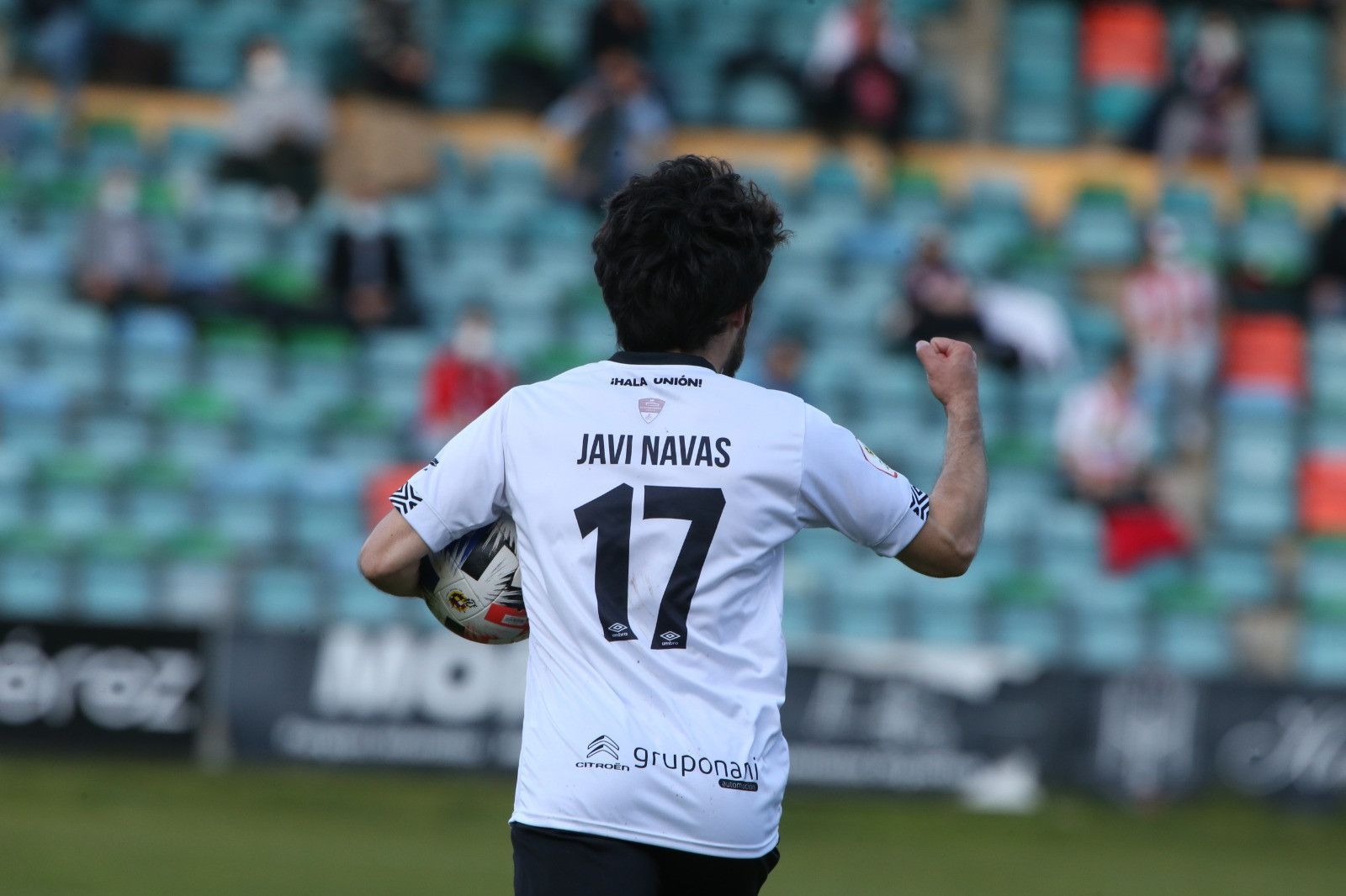 Javi Navas celebrará, si marca, su gol en el derbi: “Pero no por ser Unionistas, sino que voy a celebrar todos los goles en mi carrera” Javi Navas celebrará, si marca, su gol en el derbi: “Pero no por ser Unionistas, sino que voy a celebrar todos los goles en mi carrera”