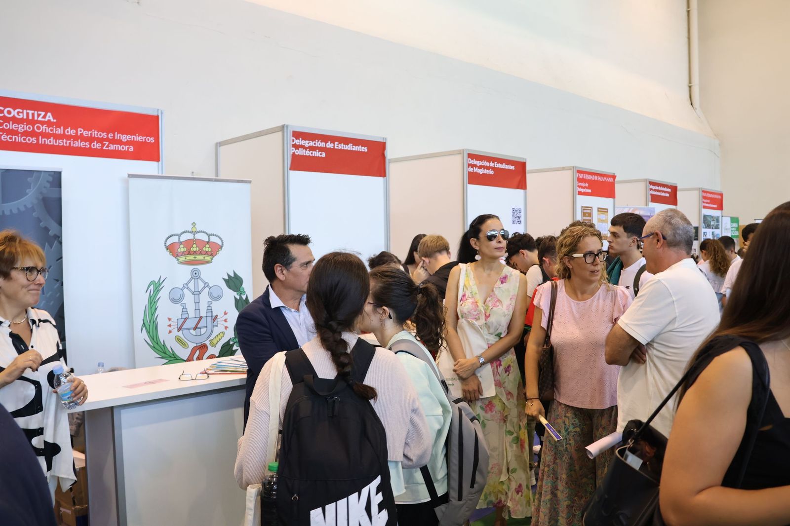Feria de Bienvenida de la USAL en el Campus de Viriato