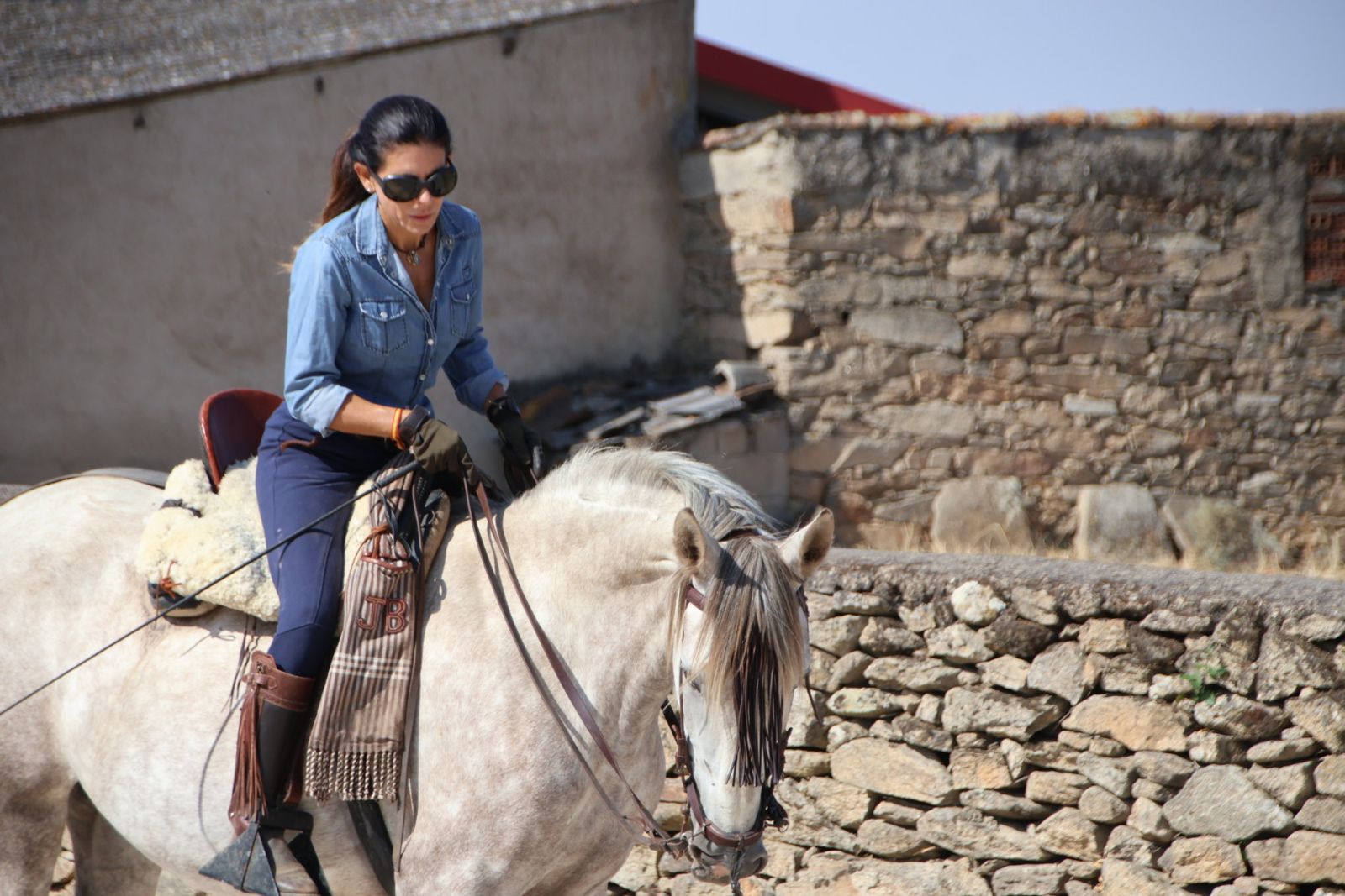 Lumbrales encierro a caballo