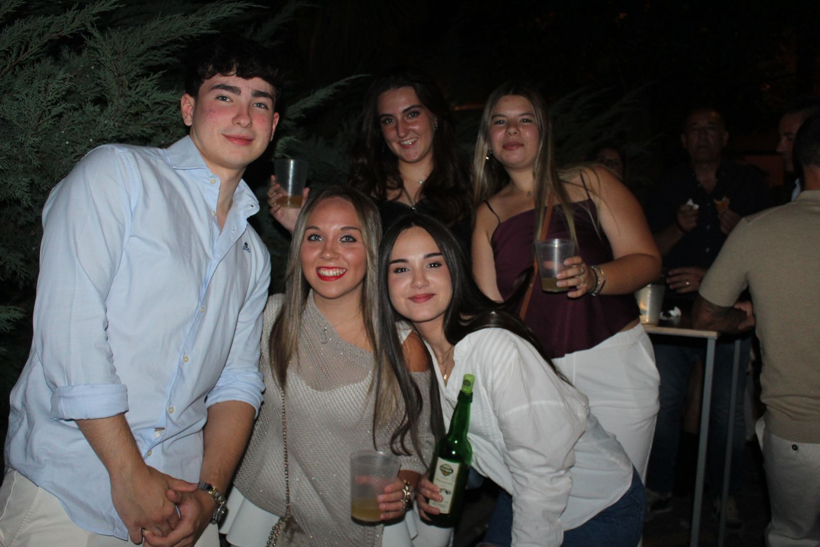 La Feria de Día se llena en la tarde-noche de este viernes, punto de partida del fin de semana