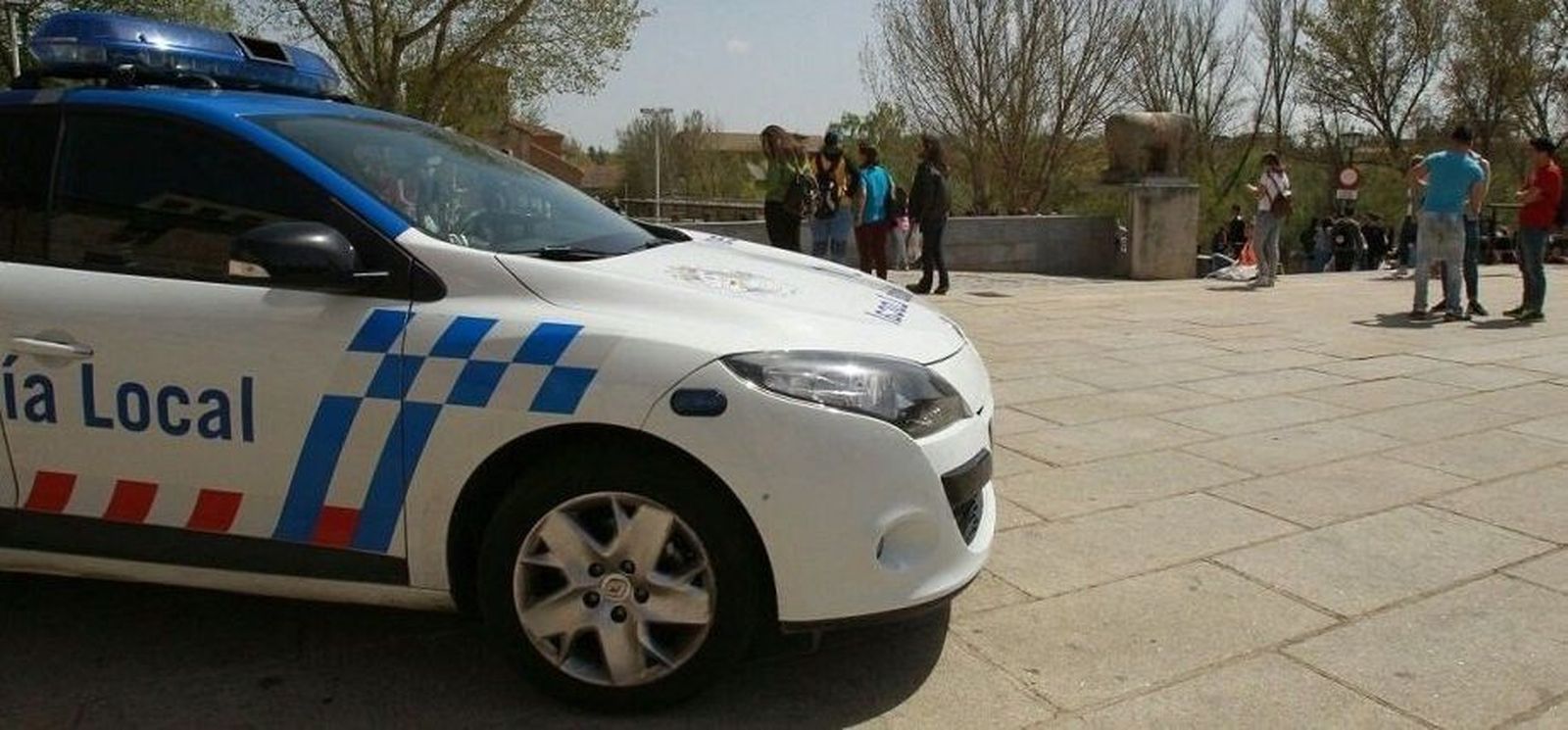 Sorprendido por la Policía Local cuando se masturbaba junto al Puente Romano