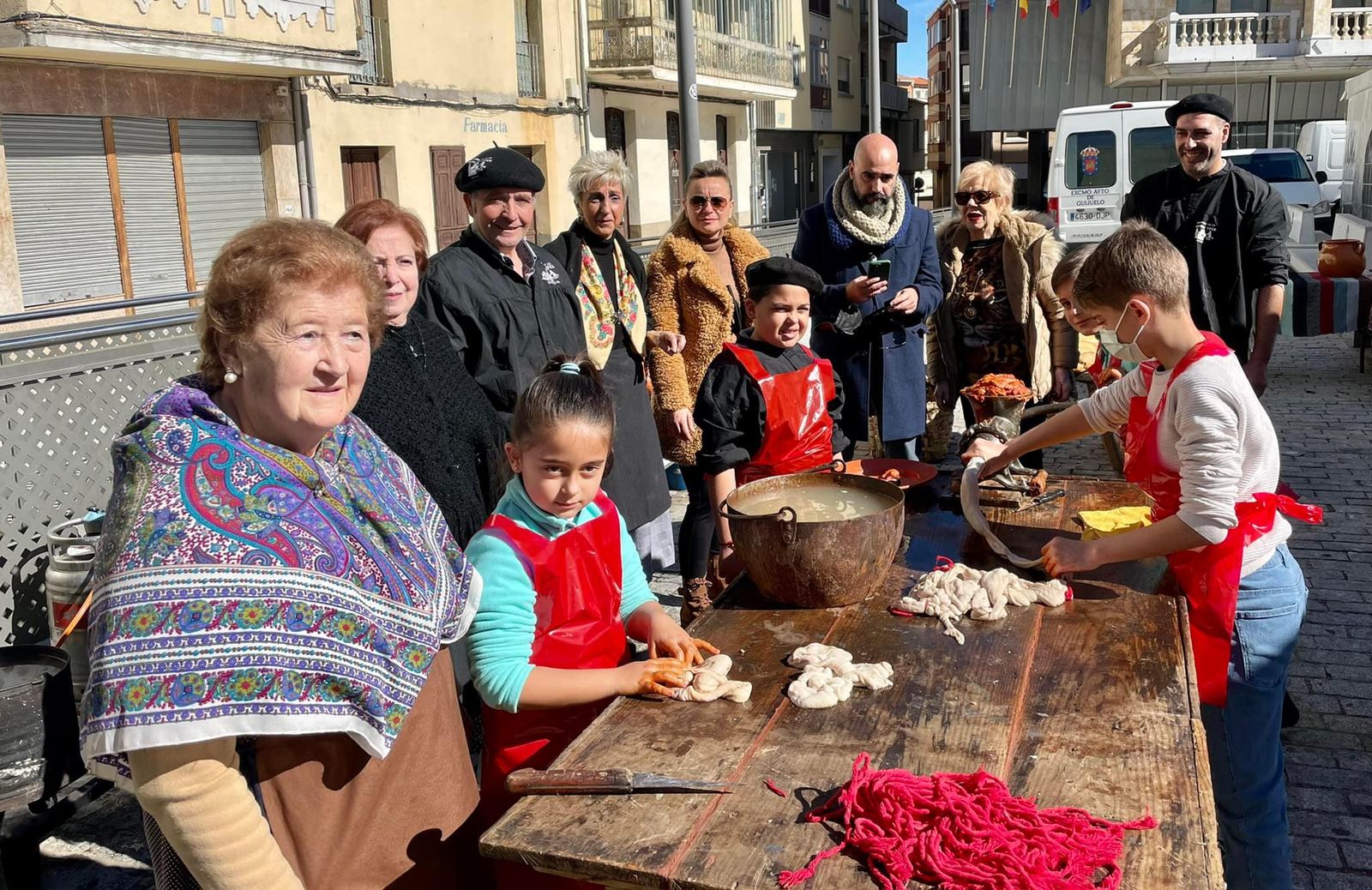 La concejala de Turismo, Sandra Méndez, en la fiesta del mondongo | Ayuntamiento de Guijuelo
