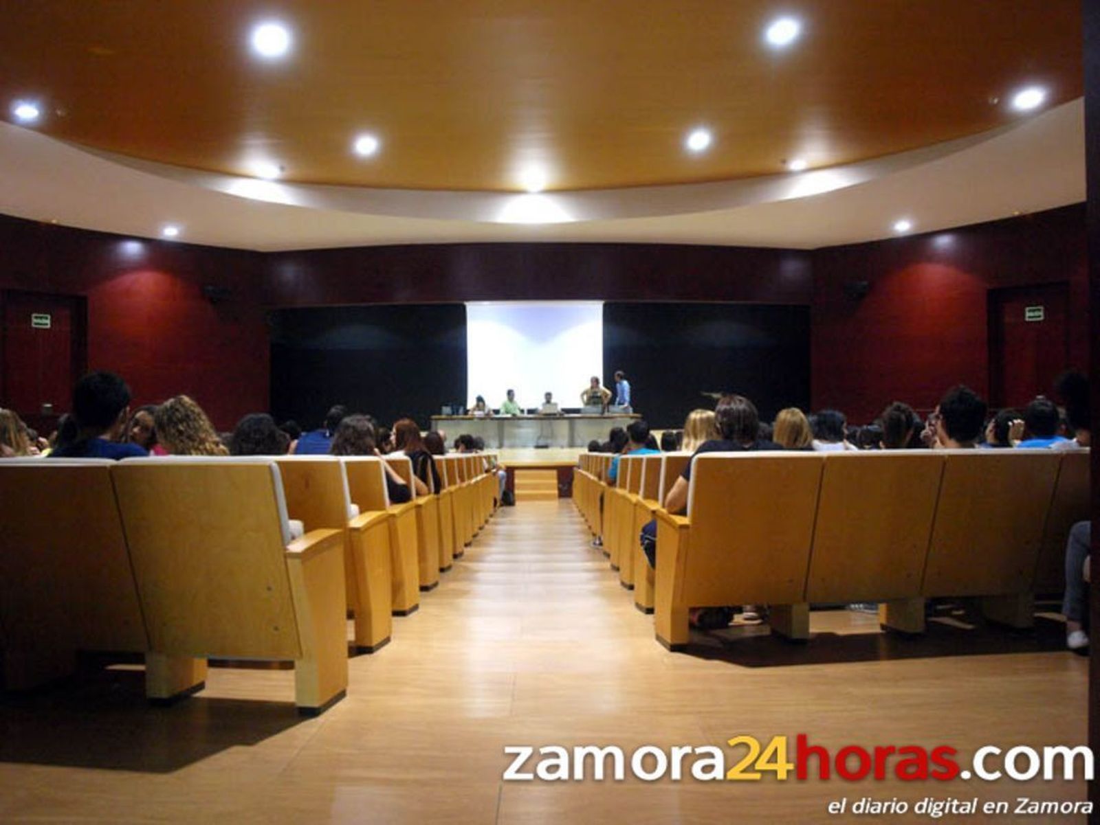 La desaparición de las licenciaturas hizo perder a la USAL unos 1.800 estudiantes