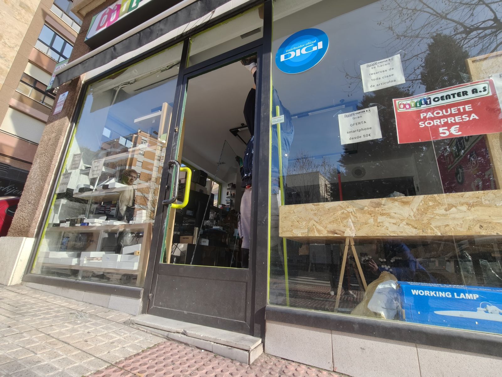 Robo en una tienda de Alfonso IX de León Robo en una tienda de Alfonso IX de León