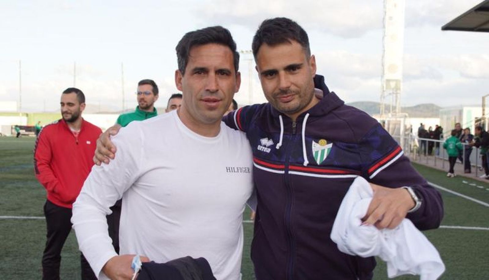 Jonathan Martín y Mario Sánchez celebran el ascenso a Segunda RFEF del Guijuelo | FOTO SALAMANCA24HORAS.COM