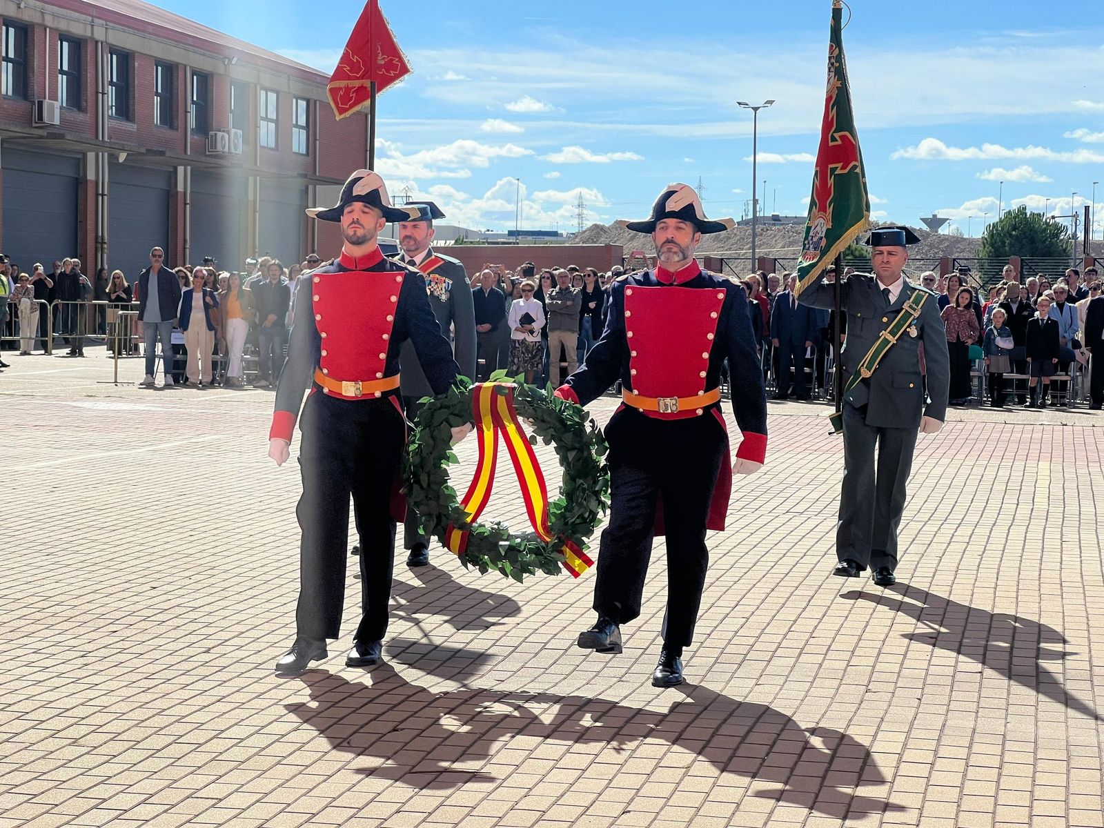 Salamanca rinde honores a la Guardia Civil en la Celebración de su Patrona