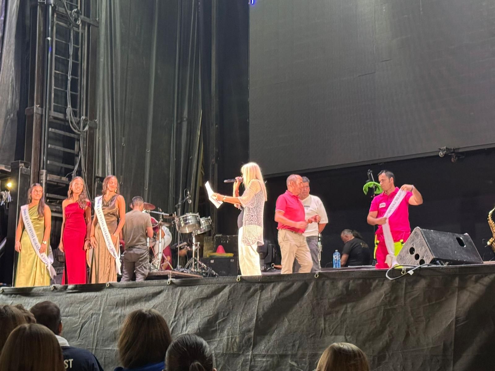 Coronación reina y damas y en Aldeadávila de la Ribera 2025