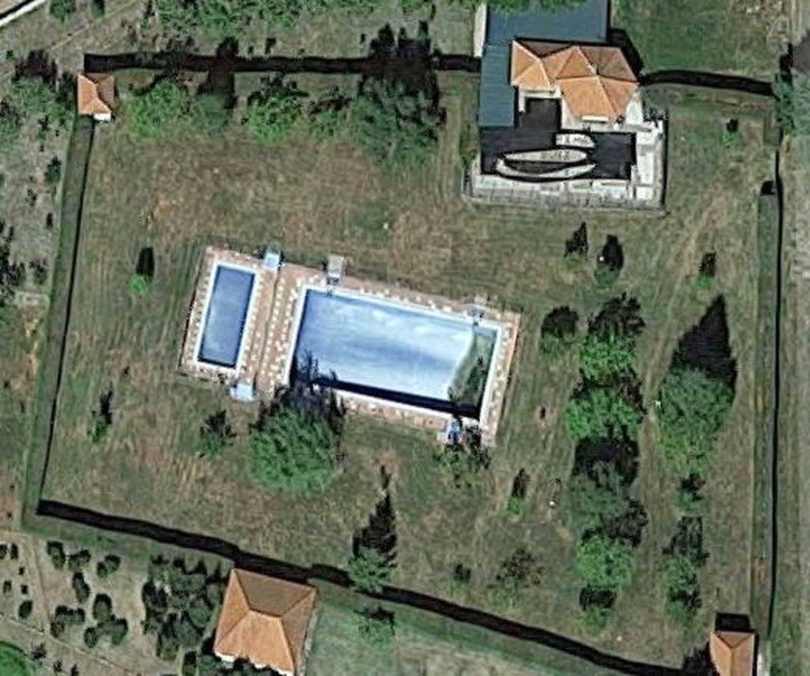 El Ayuntamiento de Peñaparda saca a subasta el kiosco de las piscinas