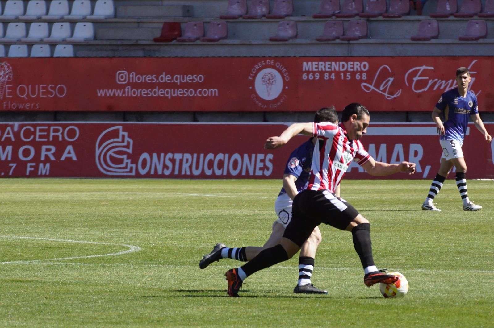 Revive en imágenes el duelo entre el Zamora CF y Unionistas de Salamanca (12).jpeg