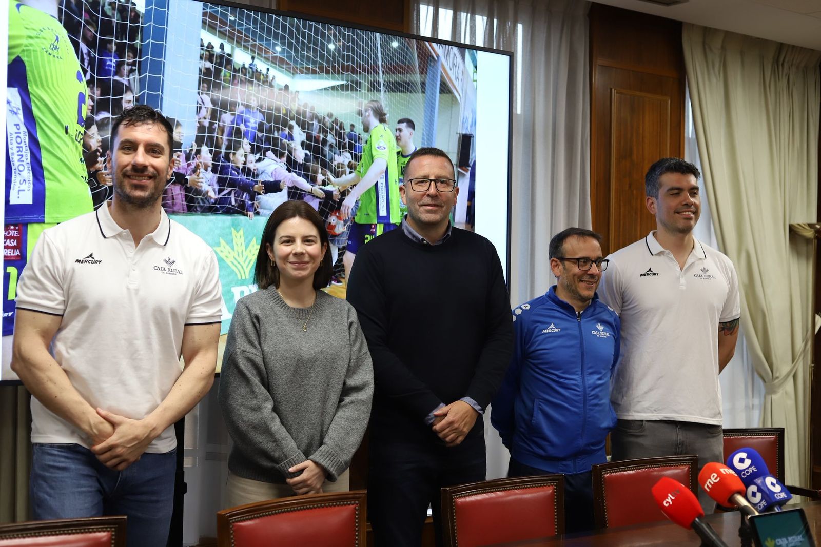 El Balonmano Zamora, dispuesto a teñir de pistacho el sueño de toda una ciudad