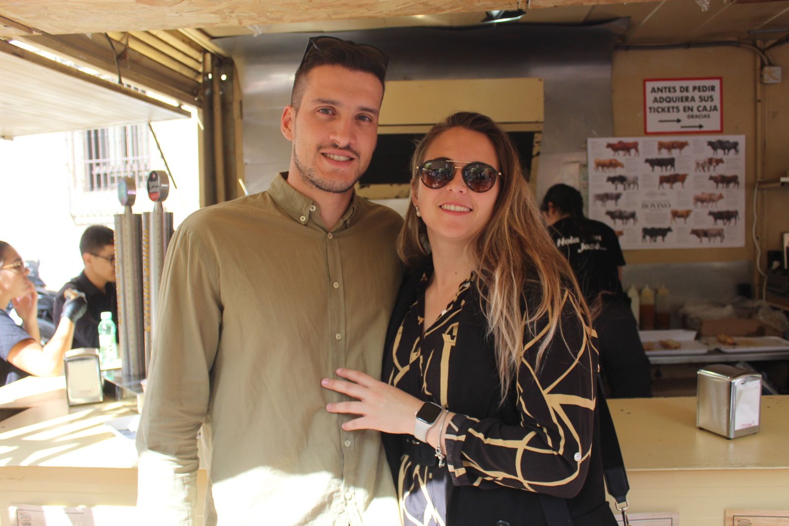 Ambiente en la Feria de Día en el mediodía de este domingo