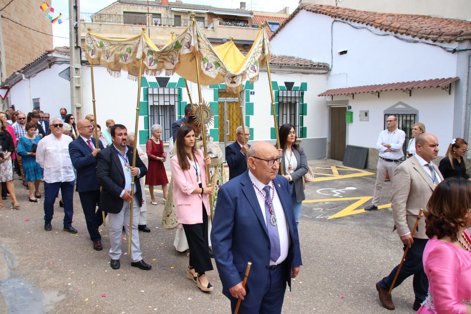 Procesión Corpus en Villares. Fotos Andrea M.