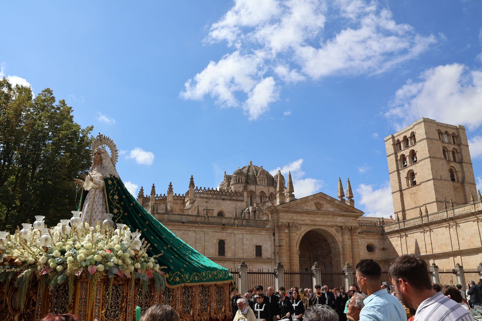 Procesión extraordinaria de la Virgen de La Esperanza