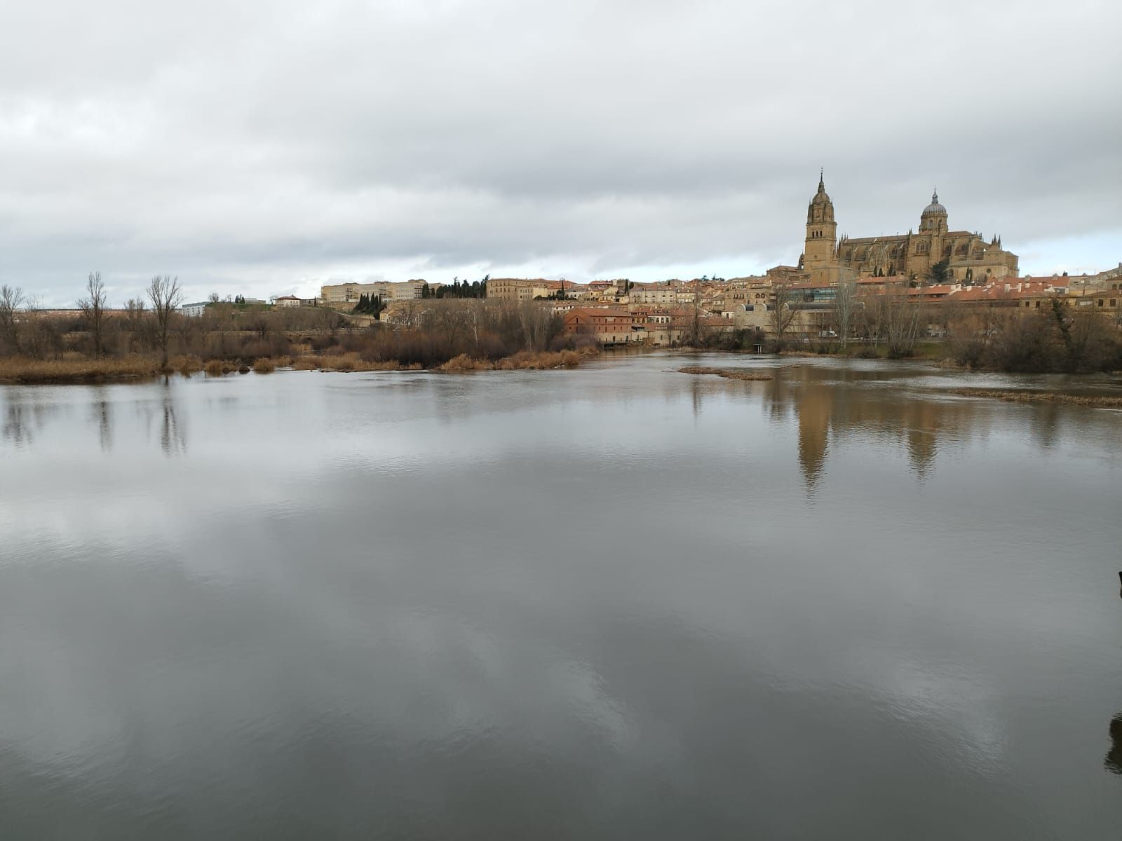 rio-tormes-a-su-paso-por-salamanca-tras-la-borrasca-irene-fotos-andrea-m-4
