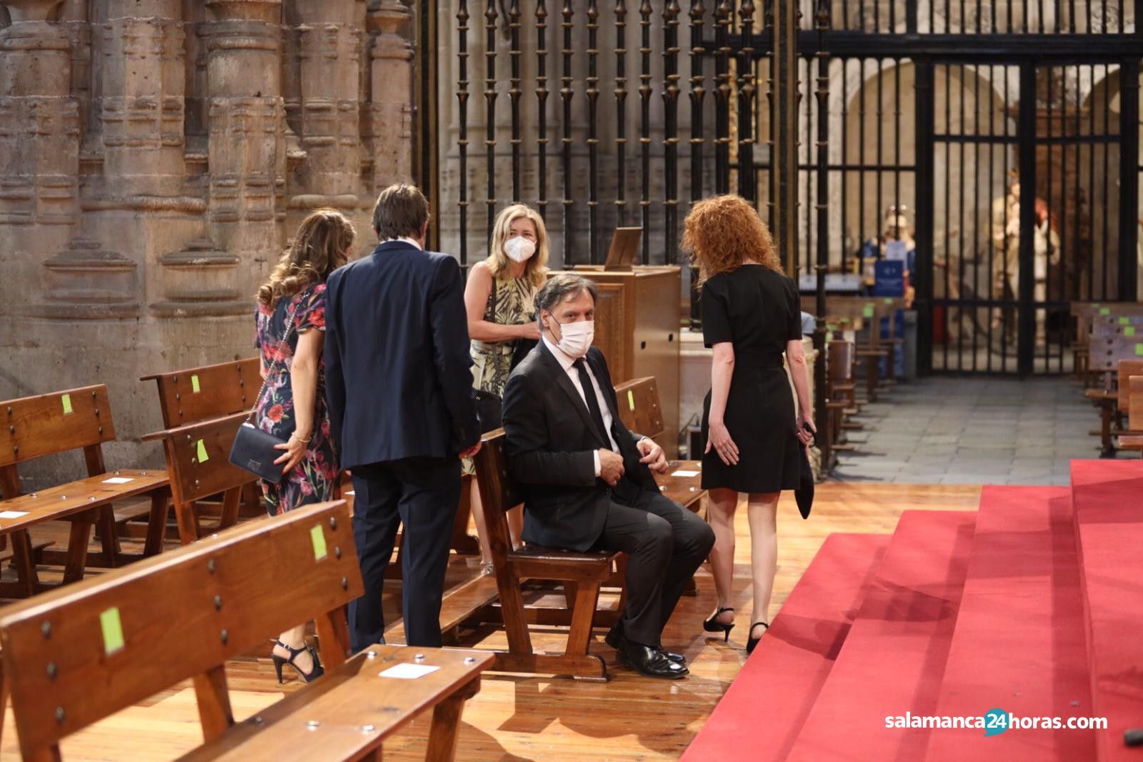 Misa funeral por las víctimas de la pandemia en la Catedral de Salamanca (18)