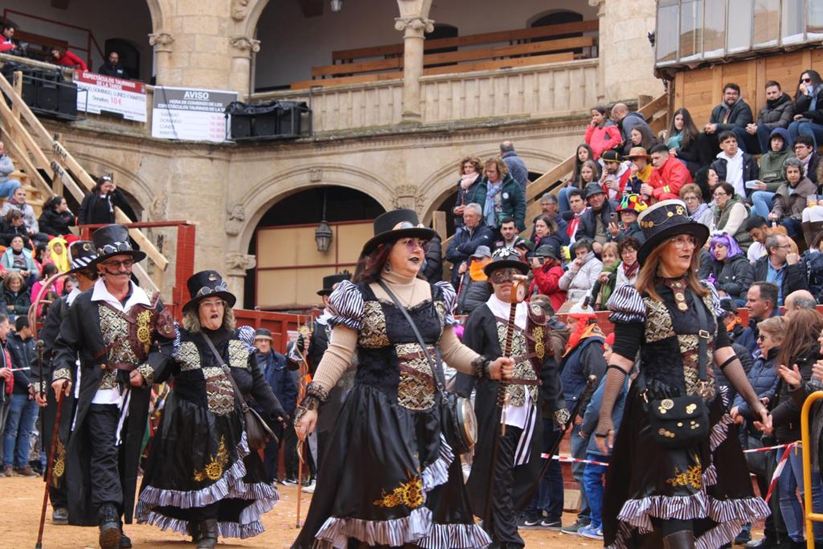 disfraces-del-sabado-de-carnaval-en-ciudad-rodrigo-47