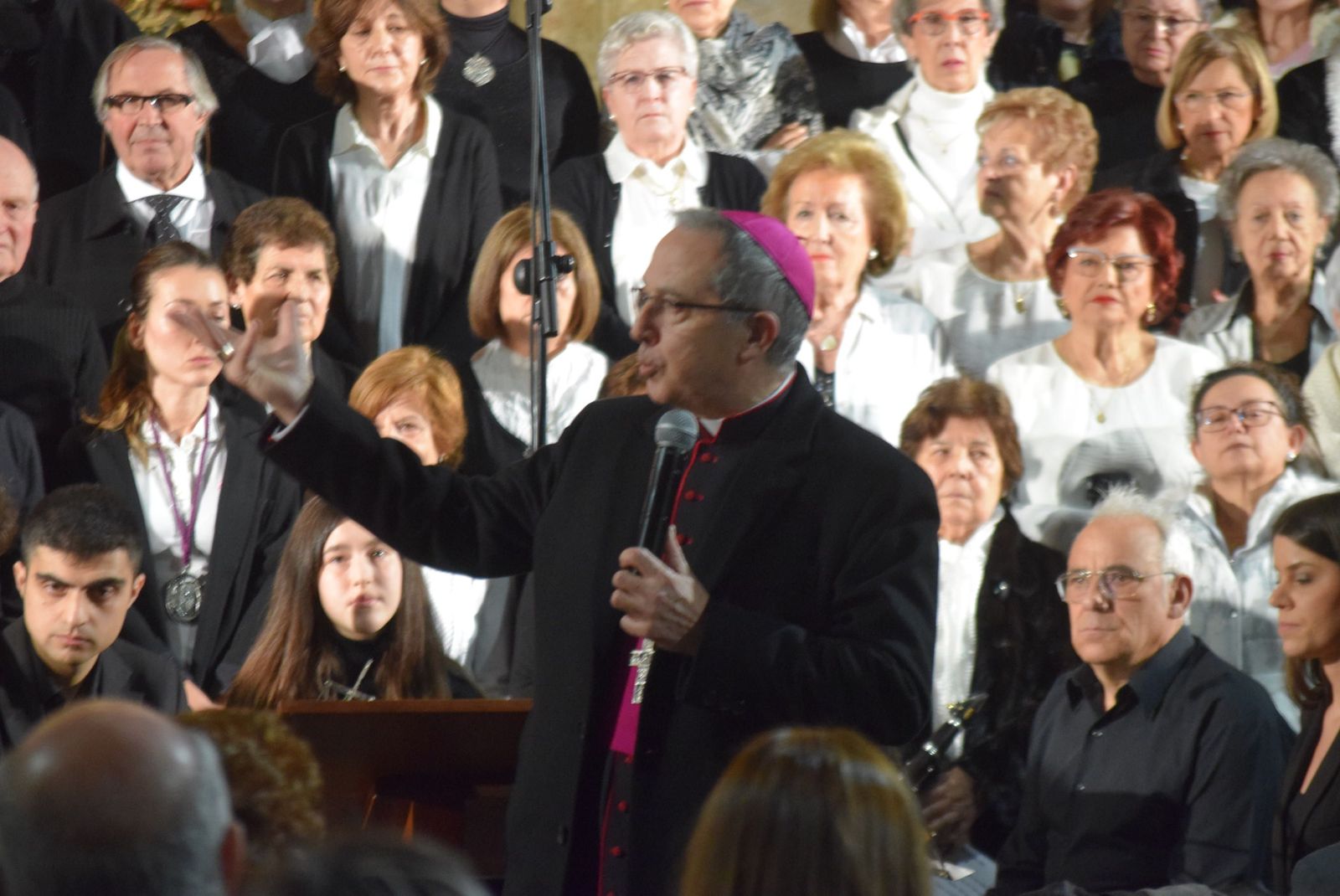 himno-a-la-virgen-de-la-soledad-44