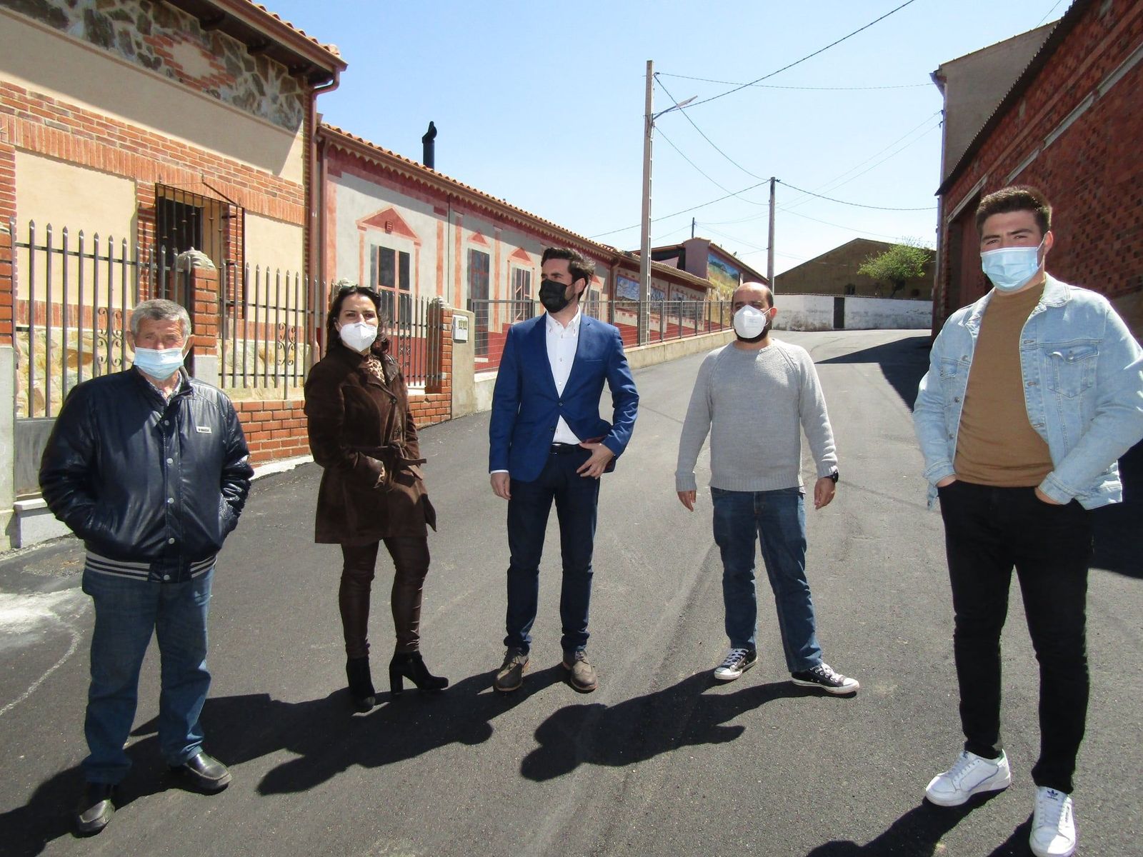 Imagen archivo. Dino González (Concejal de Obras), Raquel Pascual (Alcaldesa), Antidio Fagúndez (Diputado Nacional), Eduardo Folgado (Alcalde de Fuentesaúco) y Álvaro Rodríguez (Alcalde de Argujillo) en una visita a San Miguel de la Ribera