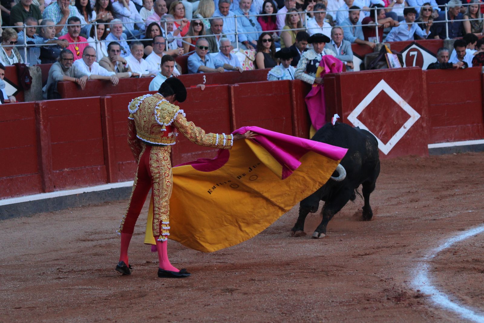 Emilio de Justo, Juan Ortega y Roca Rey inauguran el cartel de figuras en la feria de Salamanca: la corrida de Garcigrande en imágenes