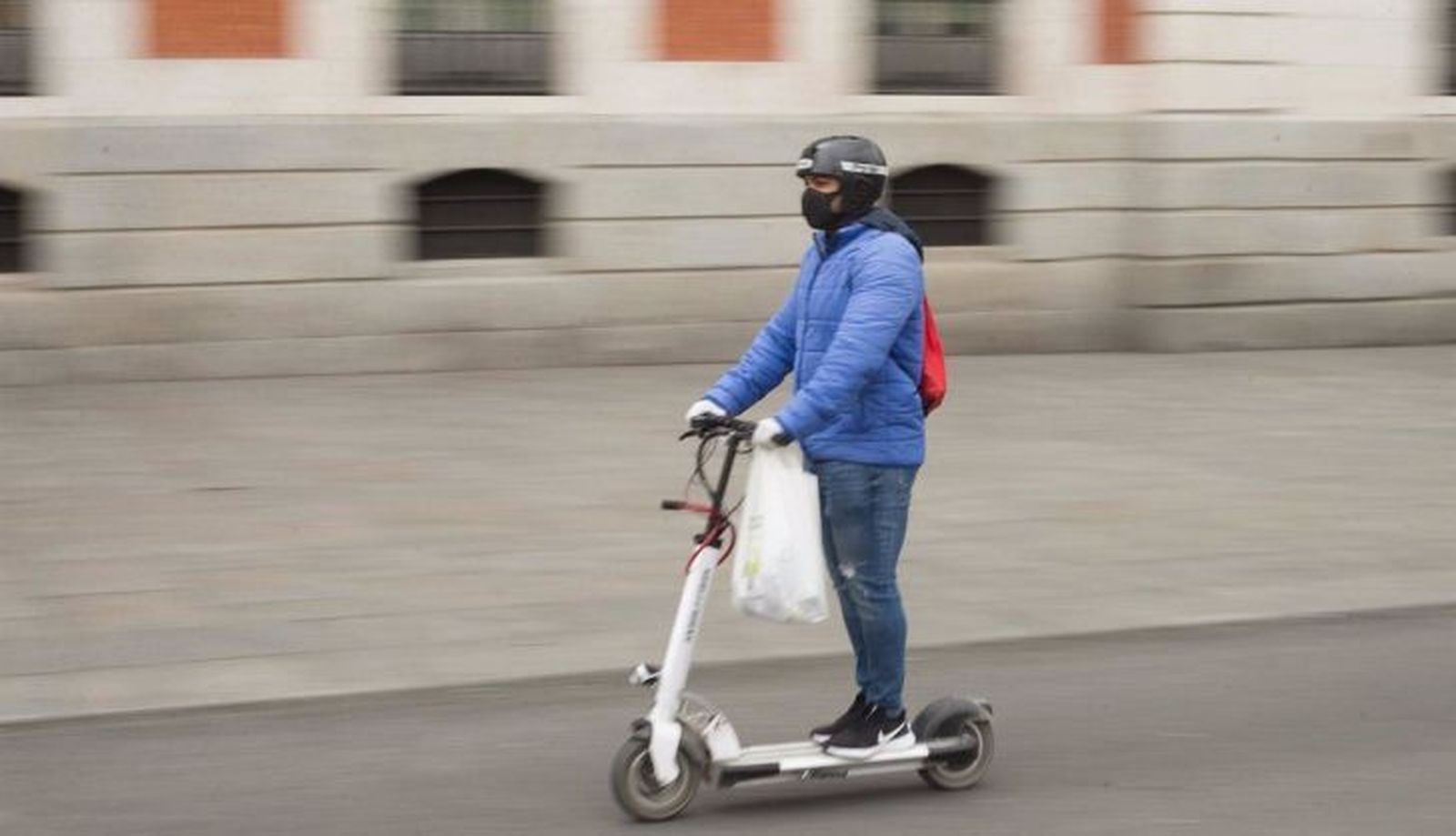 Un usuario de patinete electrico 1 728x418