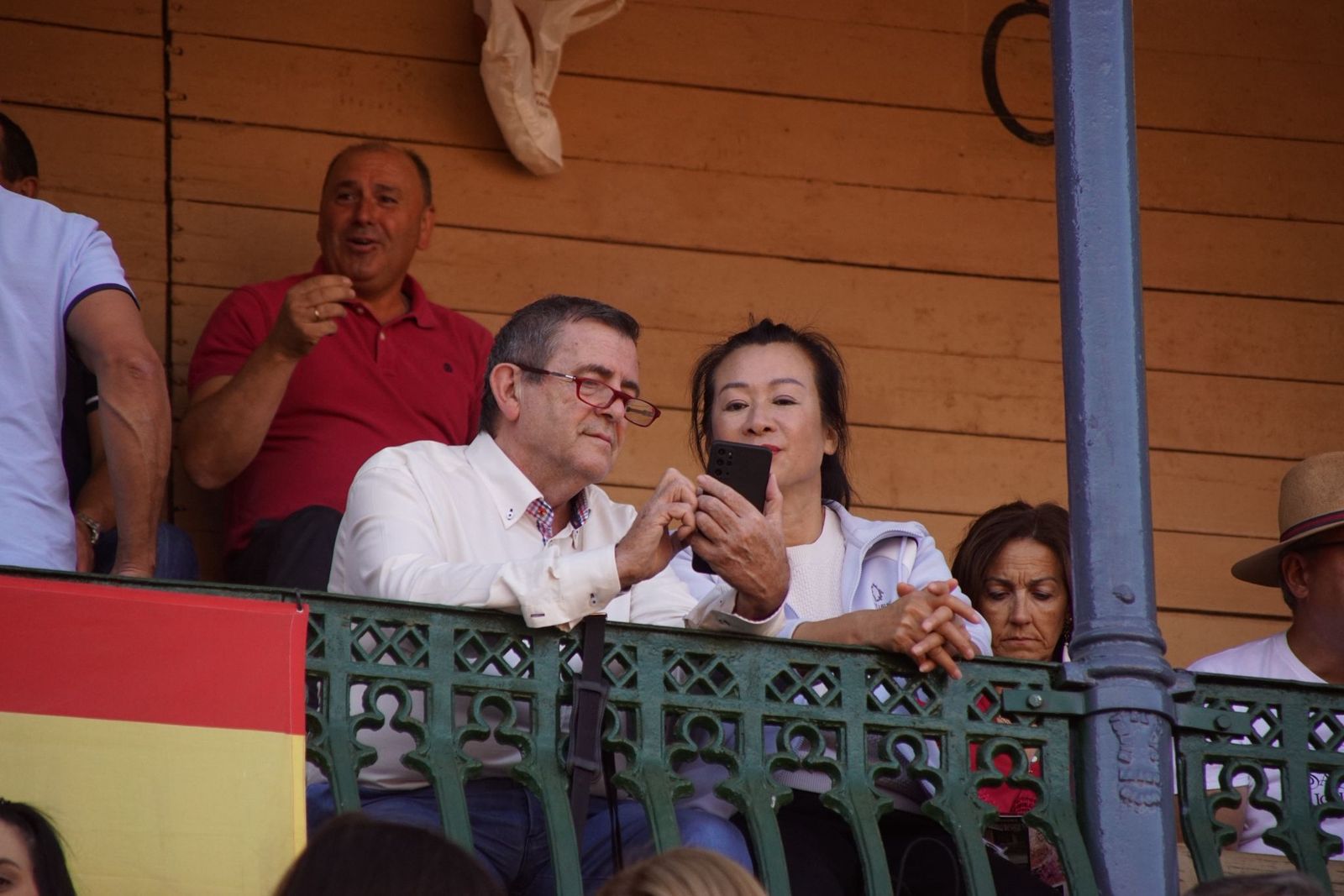Así se ha vivido la primera corrida de la feria 2025 en La Glorieta: imágenes del ambiente en los tendidos y en el patio de cuadrillas