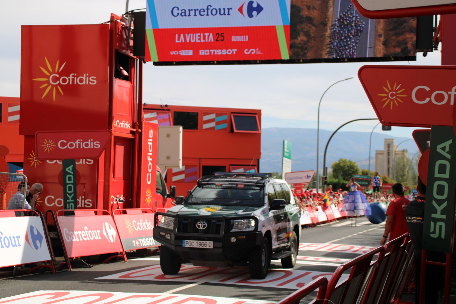 Así es el dispositivo de seguridad de la Guardia Civil en una etapa de La Vuelta