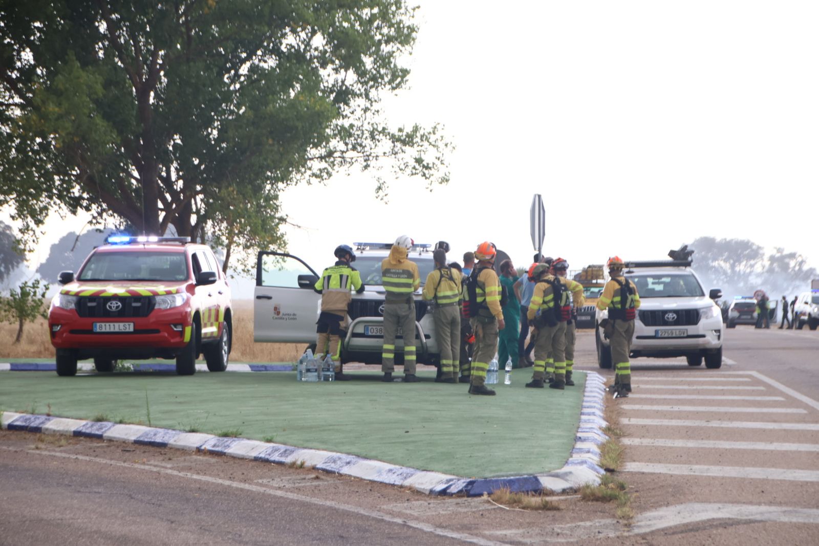 Un incendio de nivel 2 afecta al entorno rural de Martín de Yeltes