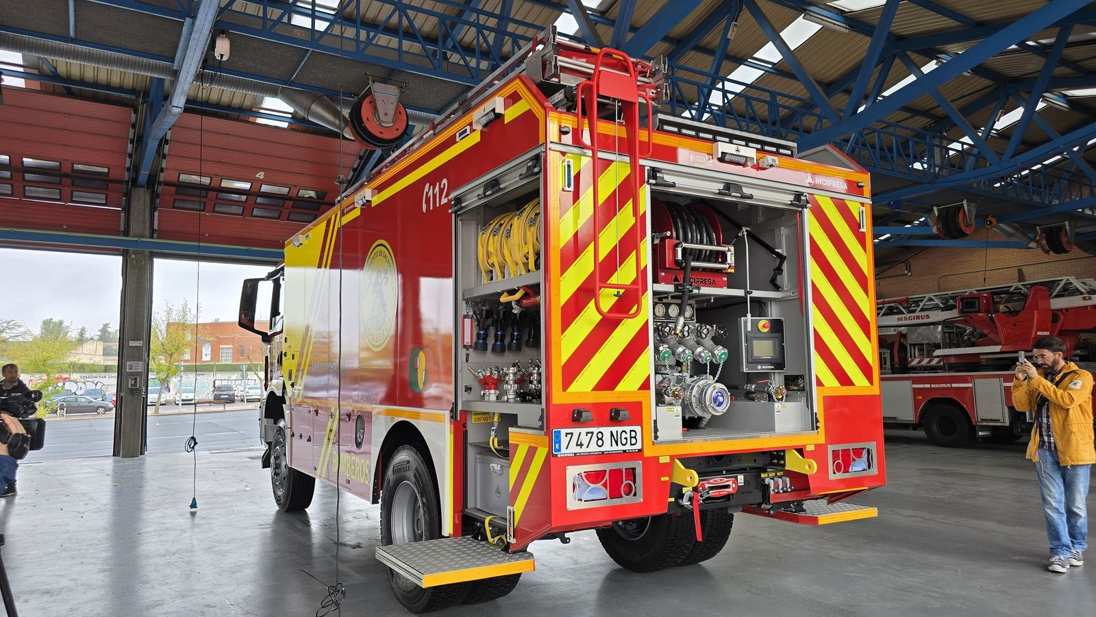 Presentación del nuevo vehículo nodriza del Servicio de Prevención, Extinción de Incendios y Salvamento
