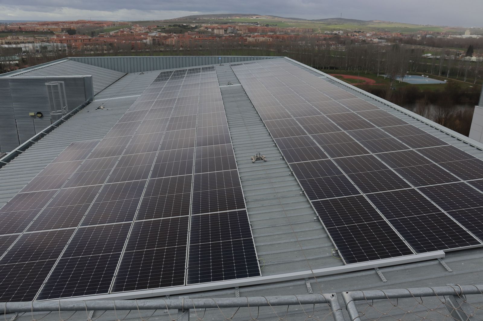 Placas solares en el CAUSA