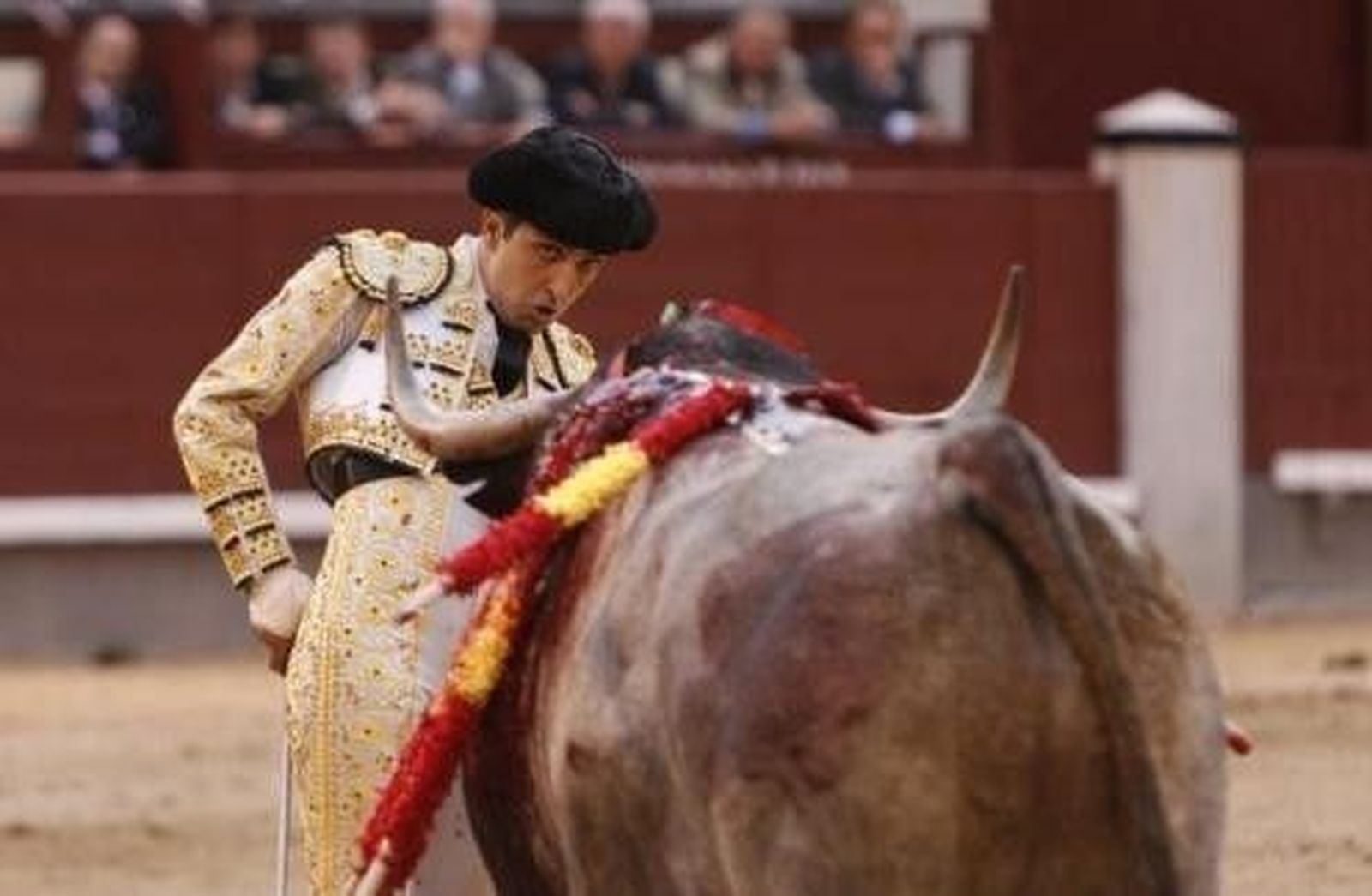 Javier Castaño, silenciado en Bayona