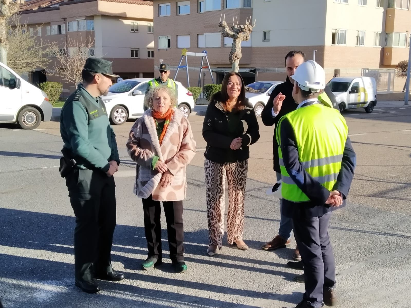 virginia-barcones-visita-las-obras-del-cuartel-de-la-guardia-civil-en-santa-marta-de-tormes-4
