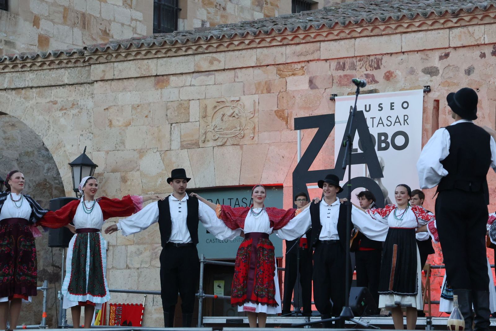 ii-gala-festival-internacional-de-folklore-19