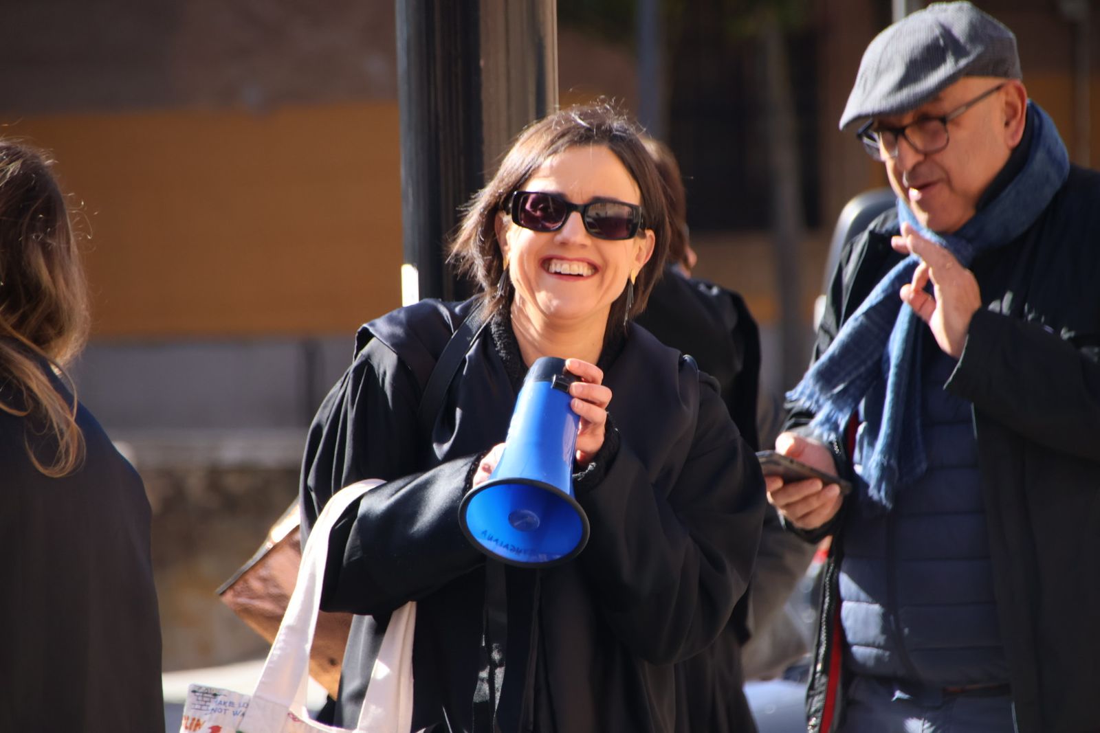 Concentración mutualistas ante la sede del PSOE