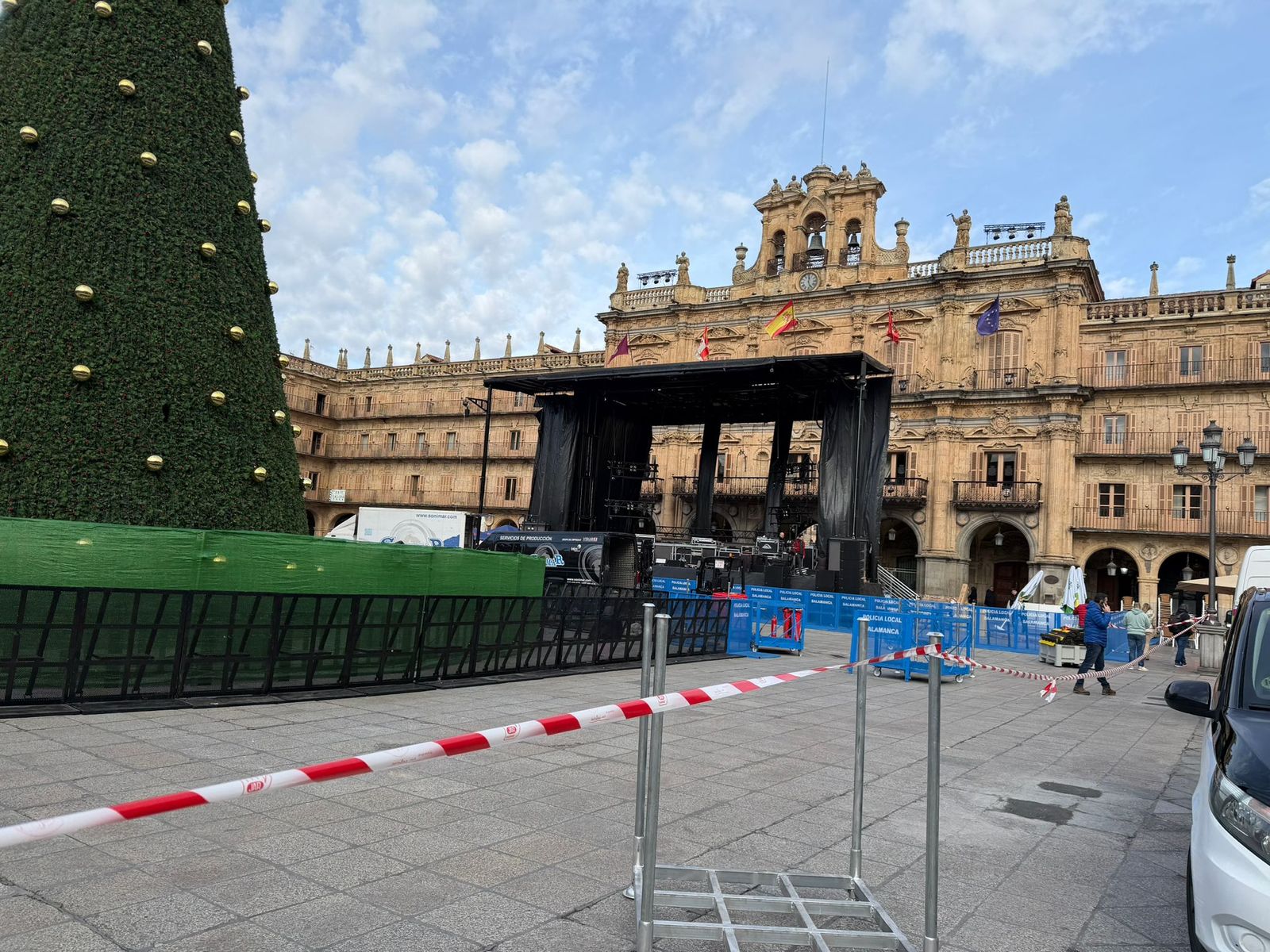 La Plaza Mayor se prepara para recibir el Fin de Año Universitario