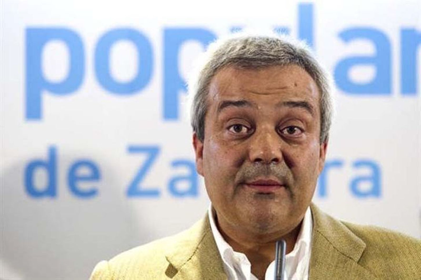 Víctor Calvo Sotelo visita el mercado de Tábara Víctor Calvo Sotelo visita el mercado de Tábara