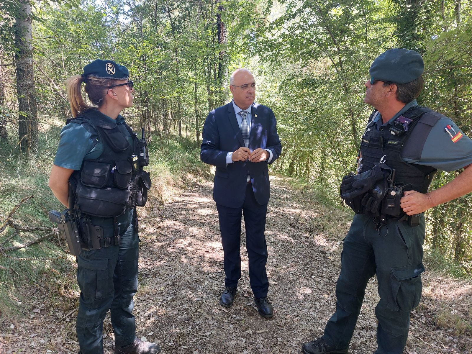 Guardia Civil junto al subdelegado de Gobierno en Valladolid en el dispositivo de búsqueda de la mujer desaparecida