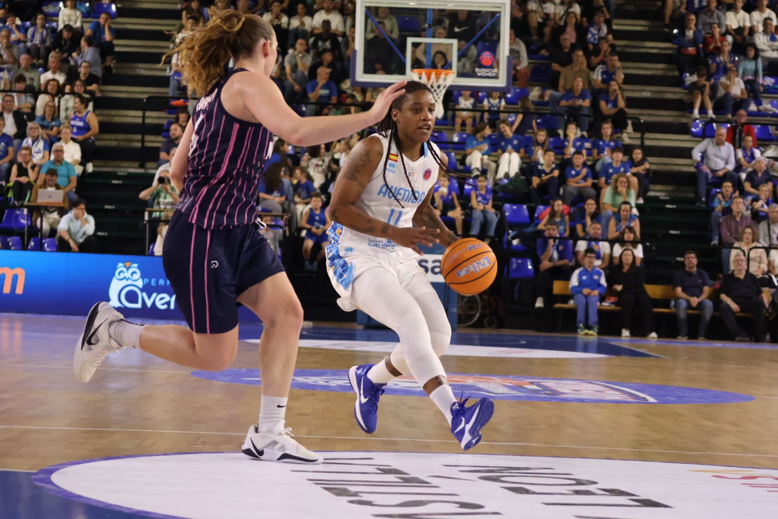 Perfumerías Avenida - Nyon Basket