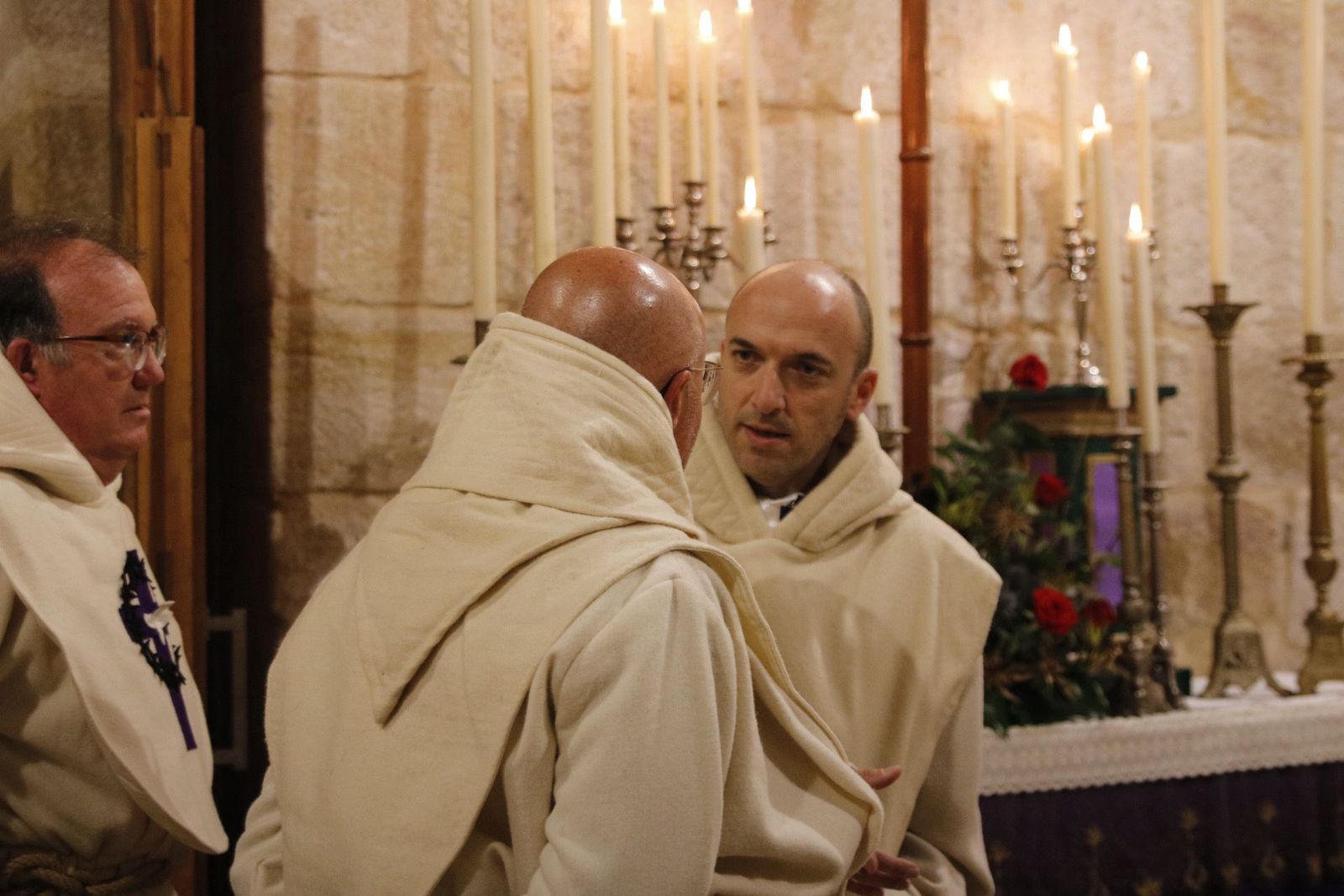 Recorrido procesional de la Hermandad del Espíritu Santo Fotos: Víctor Garrido